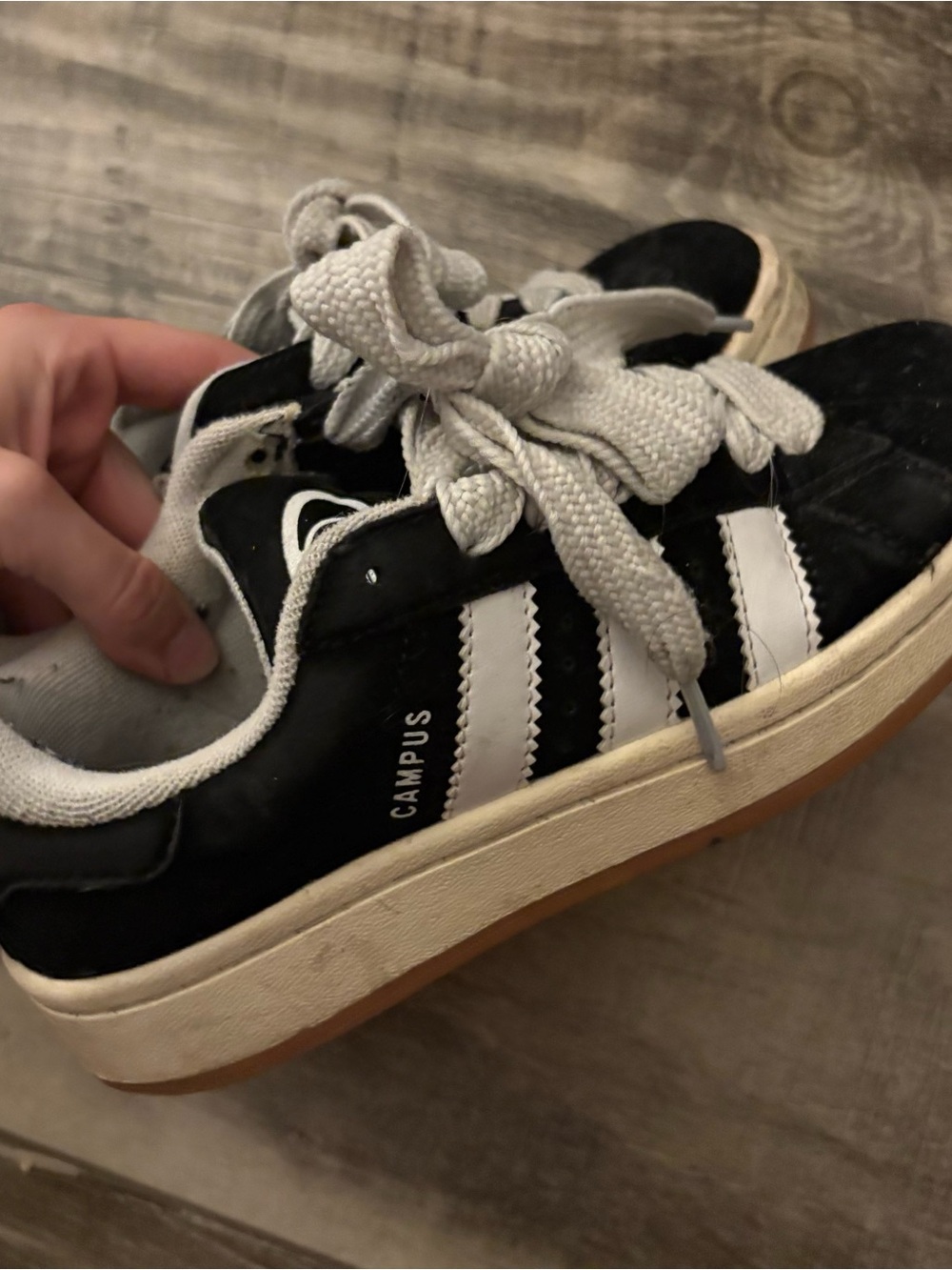 womens 6 Black and White Adidas Campus Sneakers - Classic Low-Top